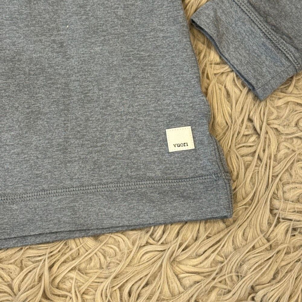 Vuori Halo Essential Half Zip Sweater size Medium - Picture 2 of 4